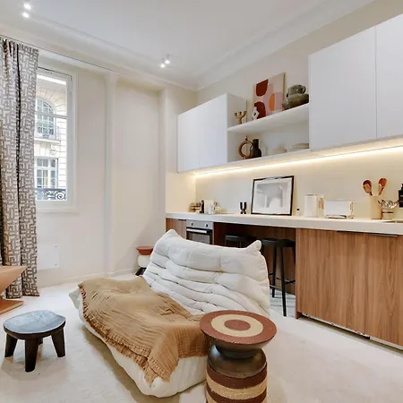 Petit Luxe Parisien - 2p - Parc Monceau Апартаменты