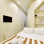 Petit Luxe Parisien - 2p - Parc Monceau Apartamento