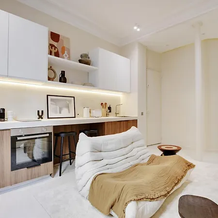 Petit Luxe Parisien - 2p - Parc Monceau